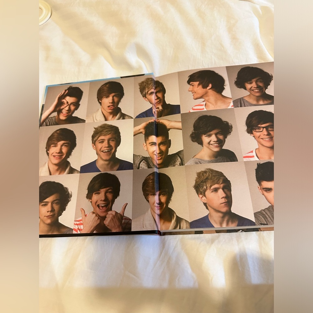 One direction book - Picture 3 of 3